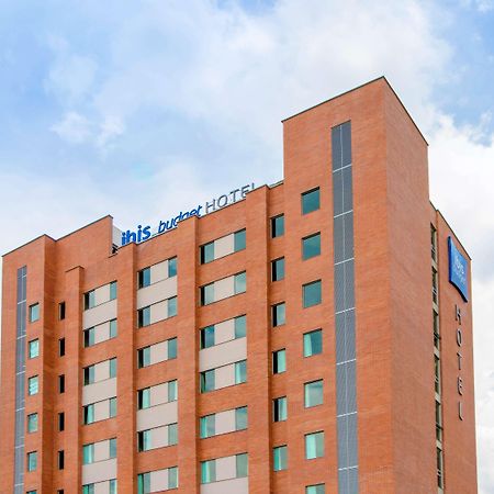 Ibis Budget Itagui Hotel Меделин Екстериор снимка