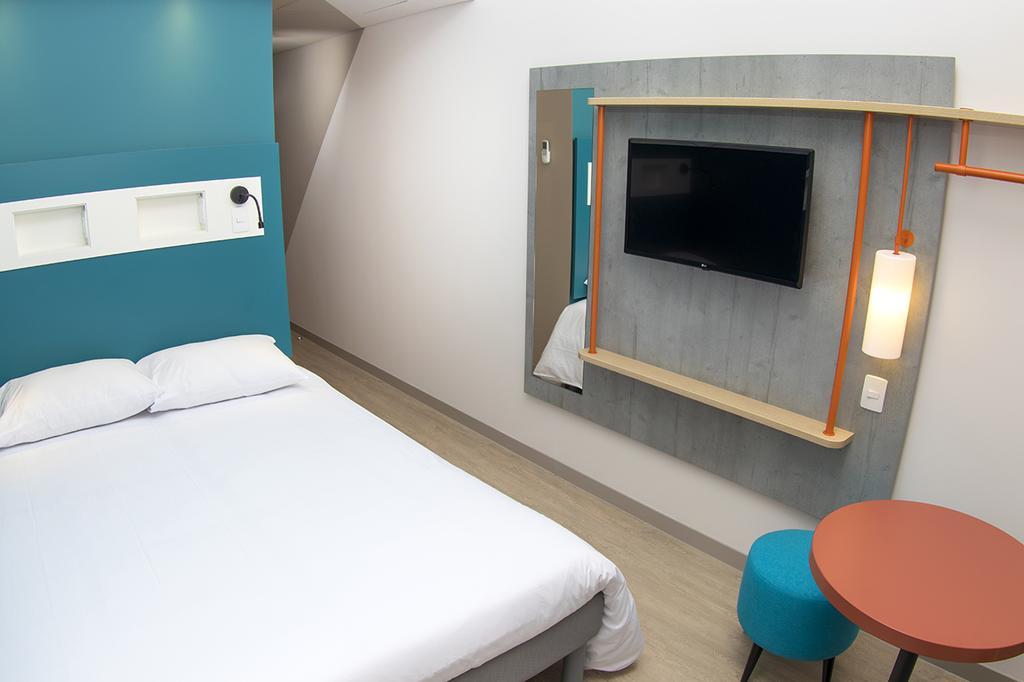 Ibis Budget Itagüí Екстериор снимка
