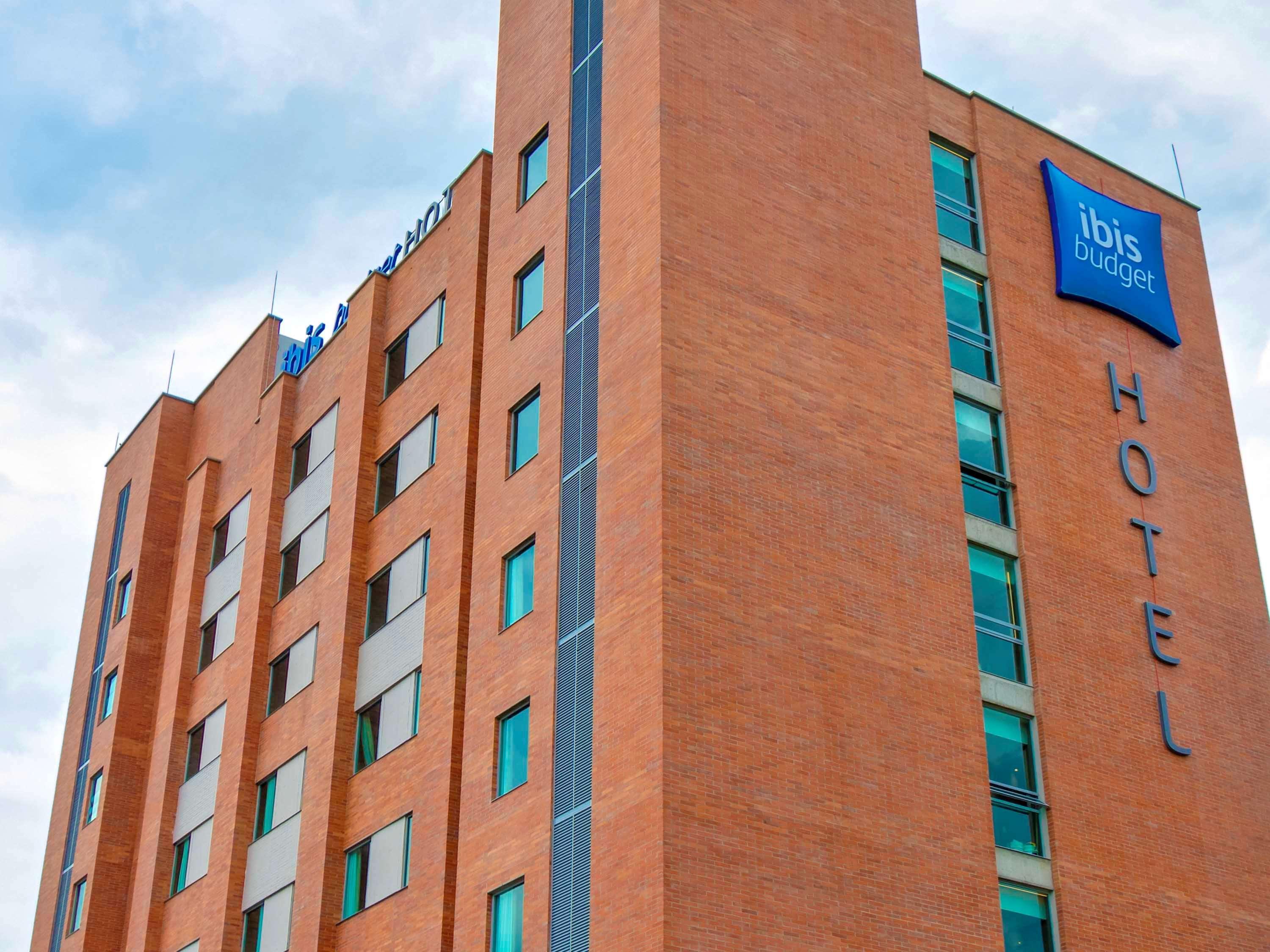 Ibis Budget Itagüí Екстериор снимка