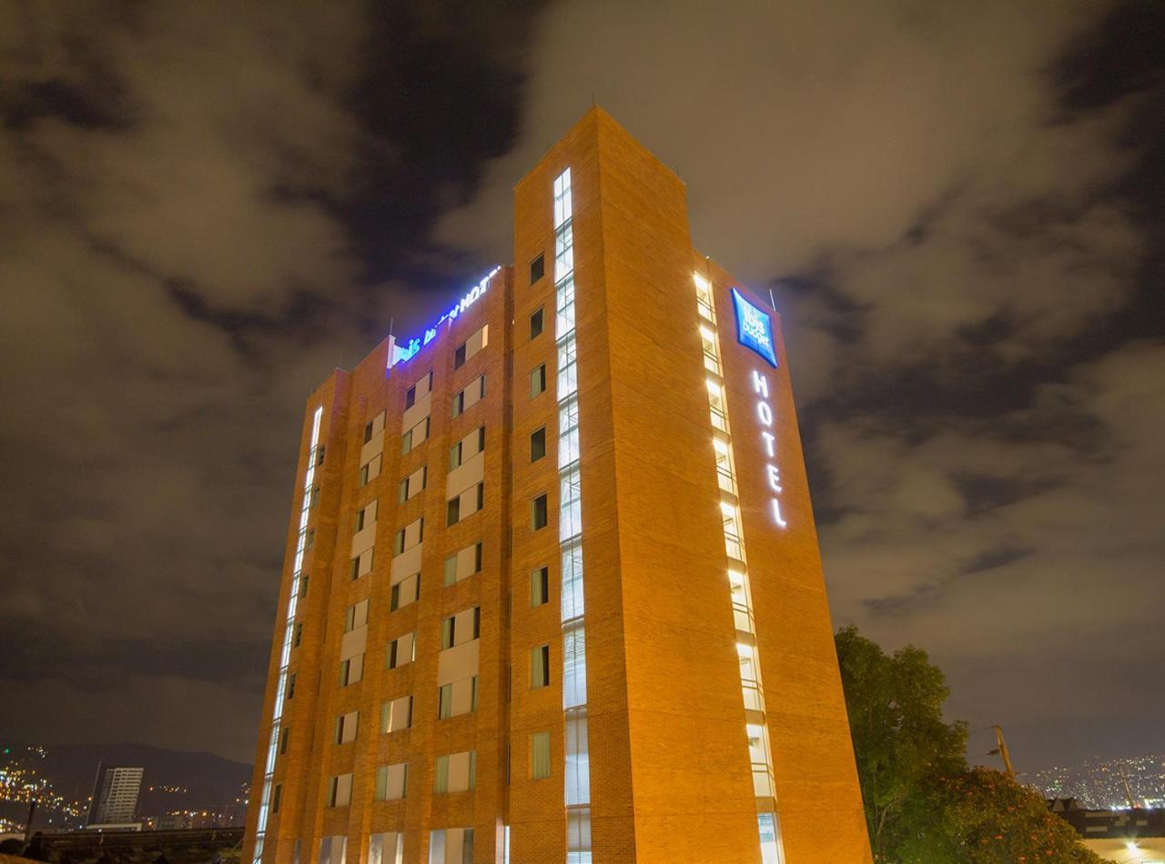 Ibis Budget Itagüí Екстериор снимка