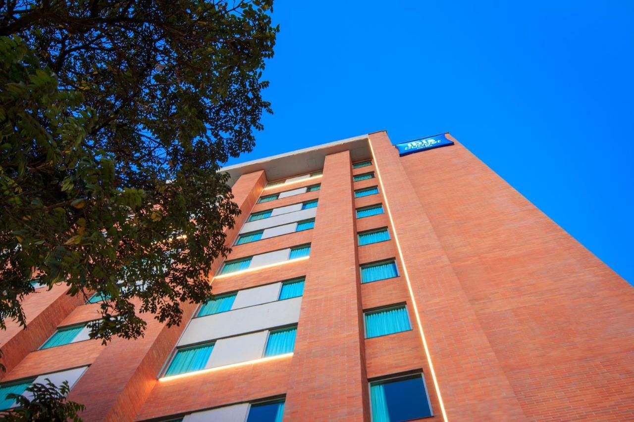 Ibis Budget Itagüí Екстериор снимка