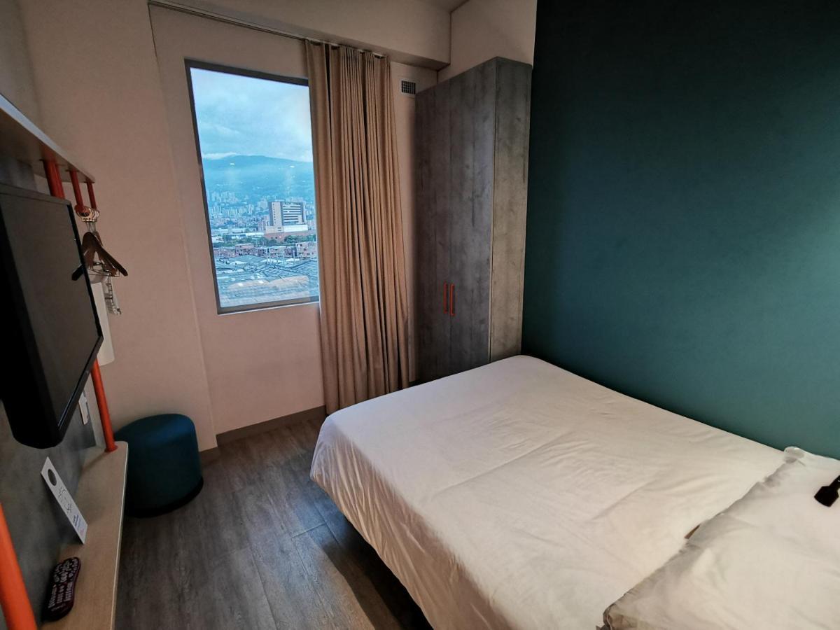 Ibis Budget Itagui Hotel Меделин Екстериор снимка